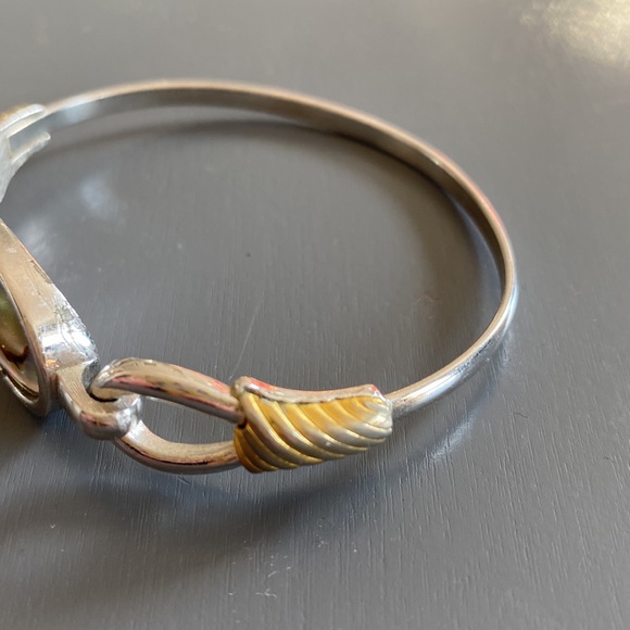 Vintage Avon Mother of Pearl Bracelet - Picture 3 of 8